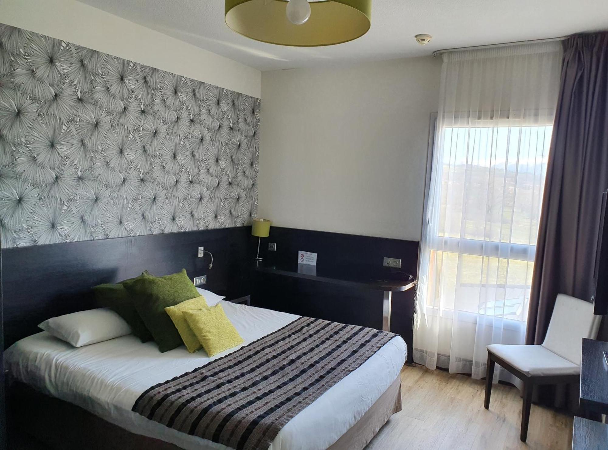 Ax Hotel Spa & Restaurant Chorges Luaran gambar